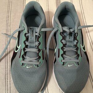 Women's Nike Downshifter 13 Running Sneakers Size 8